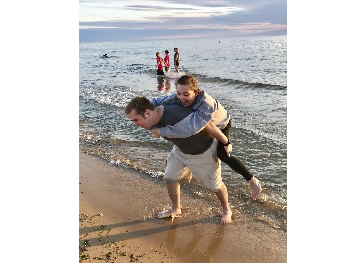 Elizabeth & James photo 10