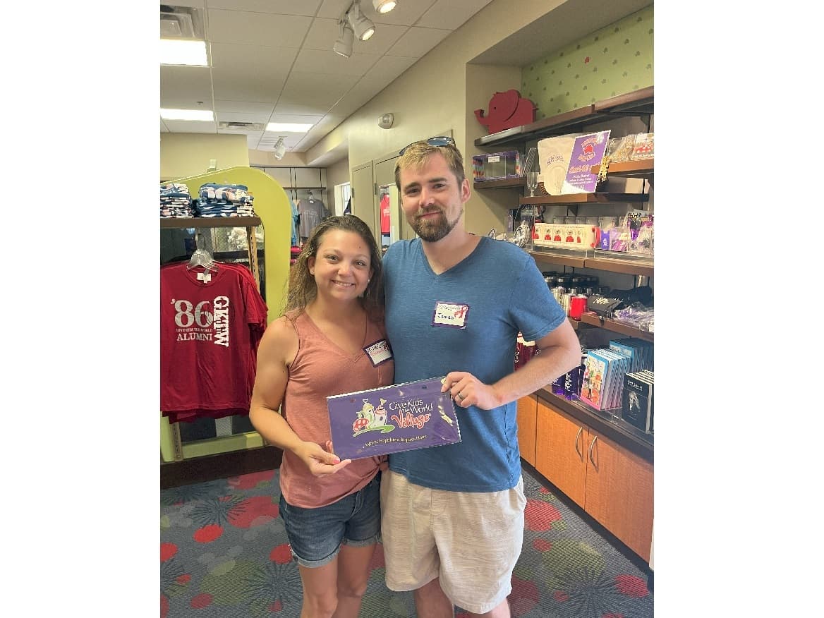 Elizabeth & James photo 4