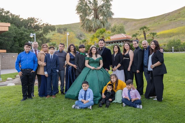 Alba & Erick extended family