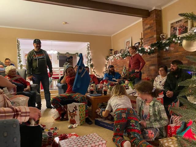 Autumn & David extended family