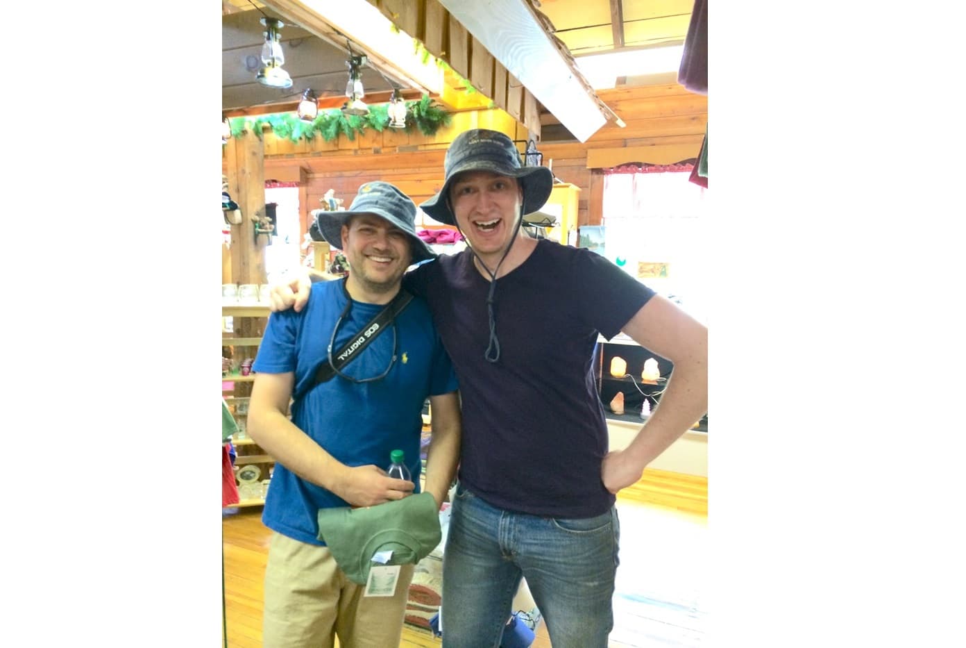 Johnny & Fabrizio photo 3