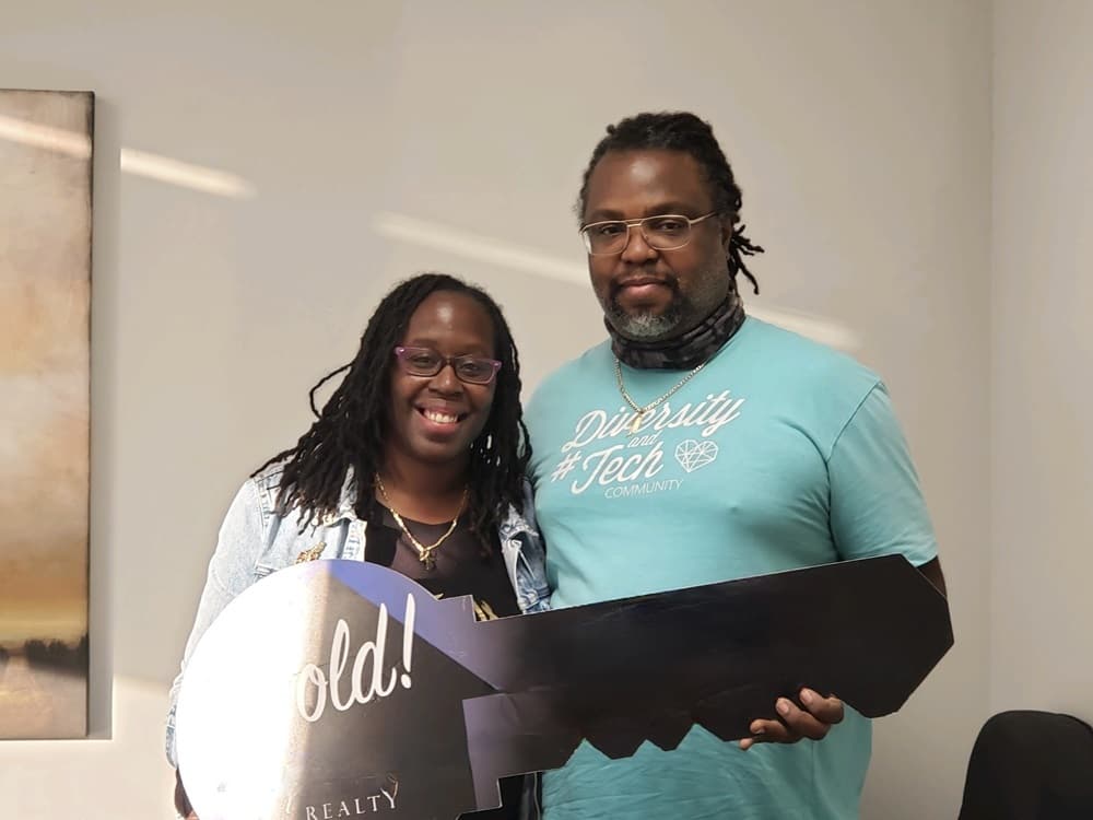 Shannon & Troy photo 5