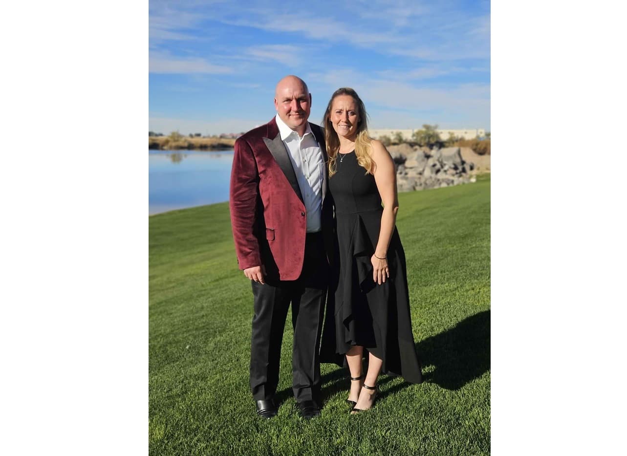 Mike & Meesha photo 13