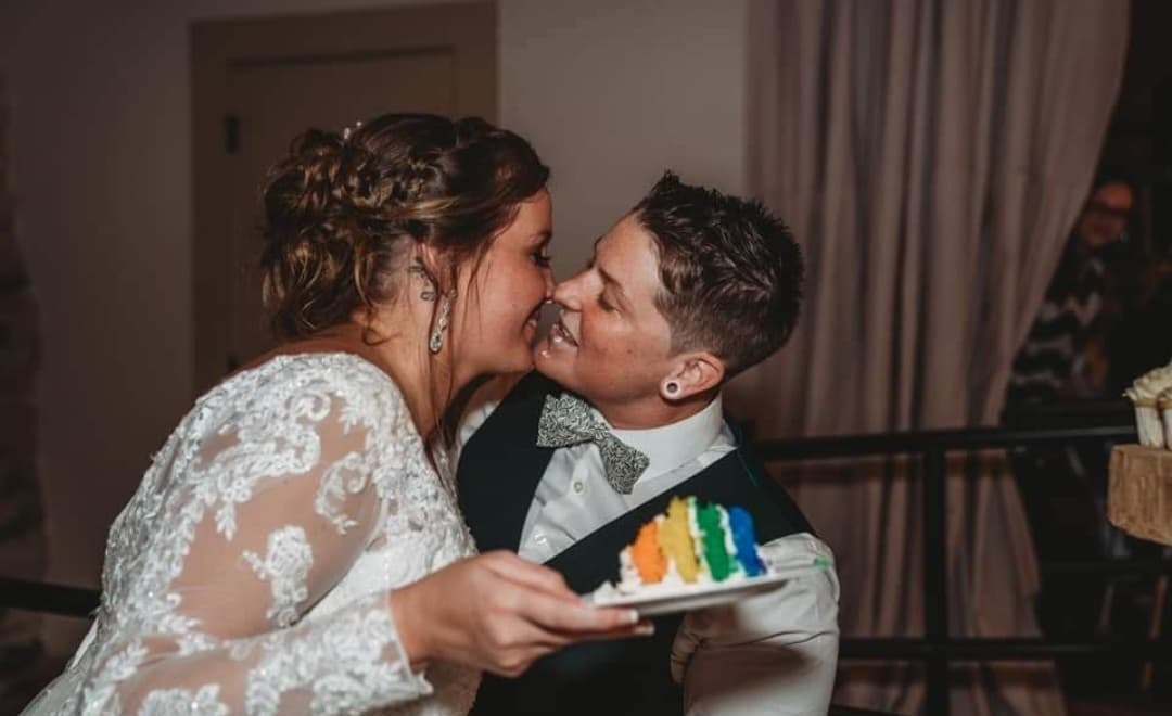 Chelsea & Amber photo 4