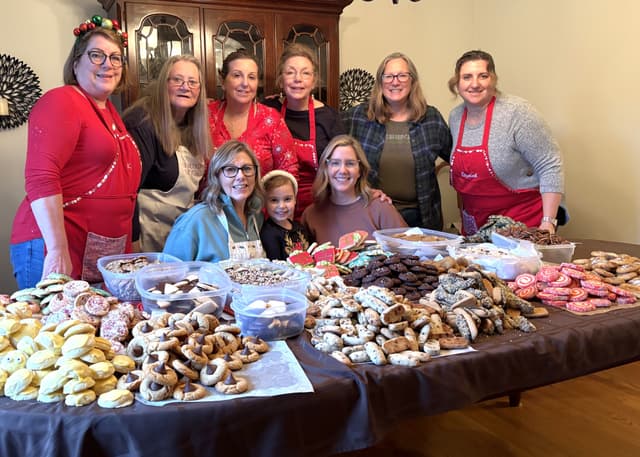 Elizabeth extended family