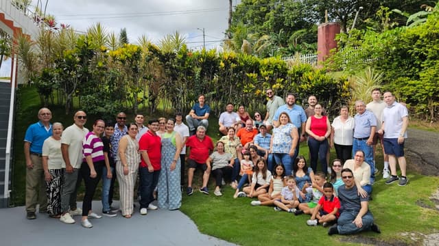 Amalia & Jesus extended family