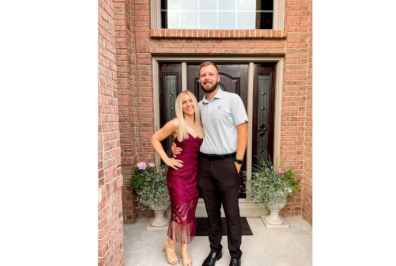 Sam & Michelle photo 13