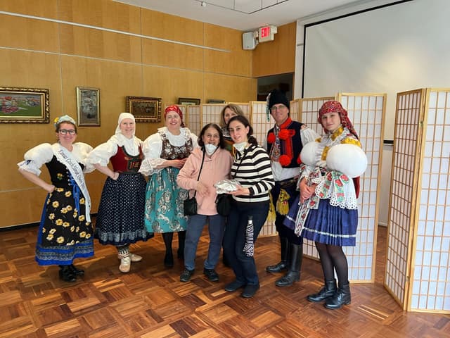 Sara extended family