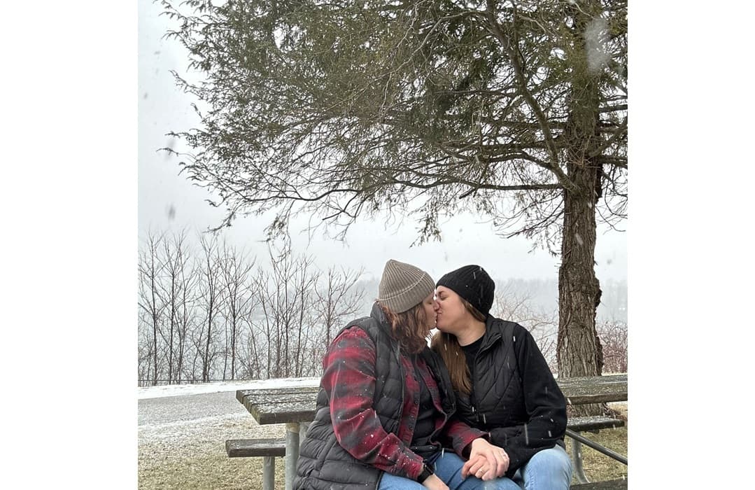 Katlyn & Katie photo 8