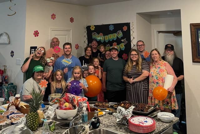 Shontai & Matthew extended family