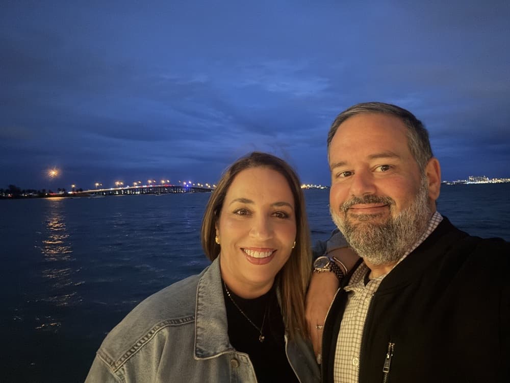 Yairis & Eric photo 9