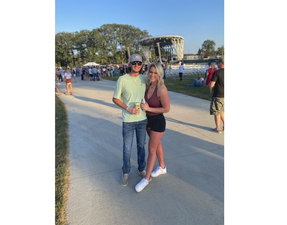 Deidra & Corby photo 11