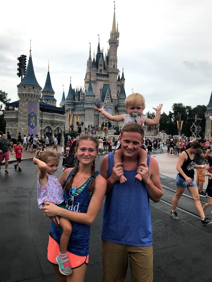 Emily Greer & Kyle Spencer photo 7