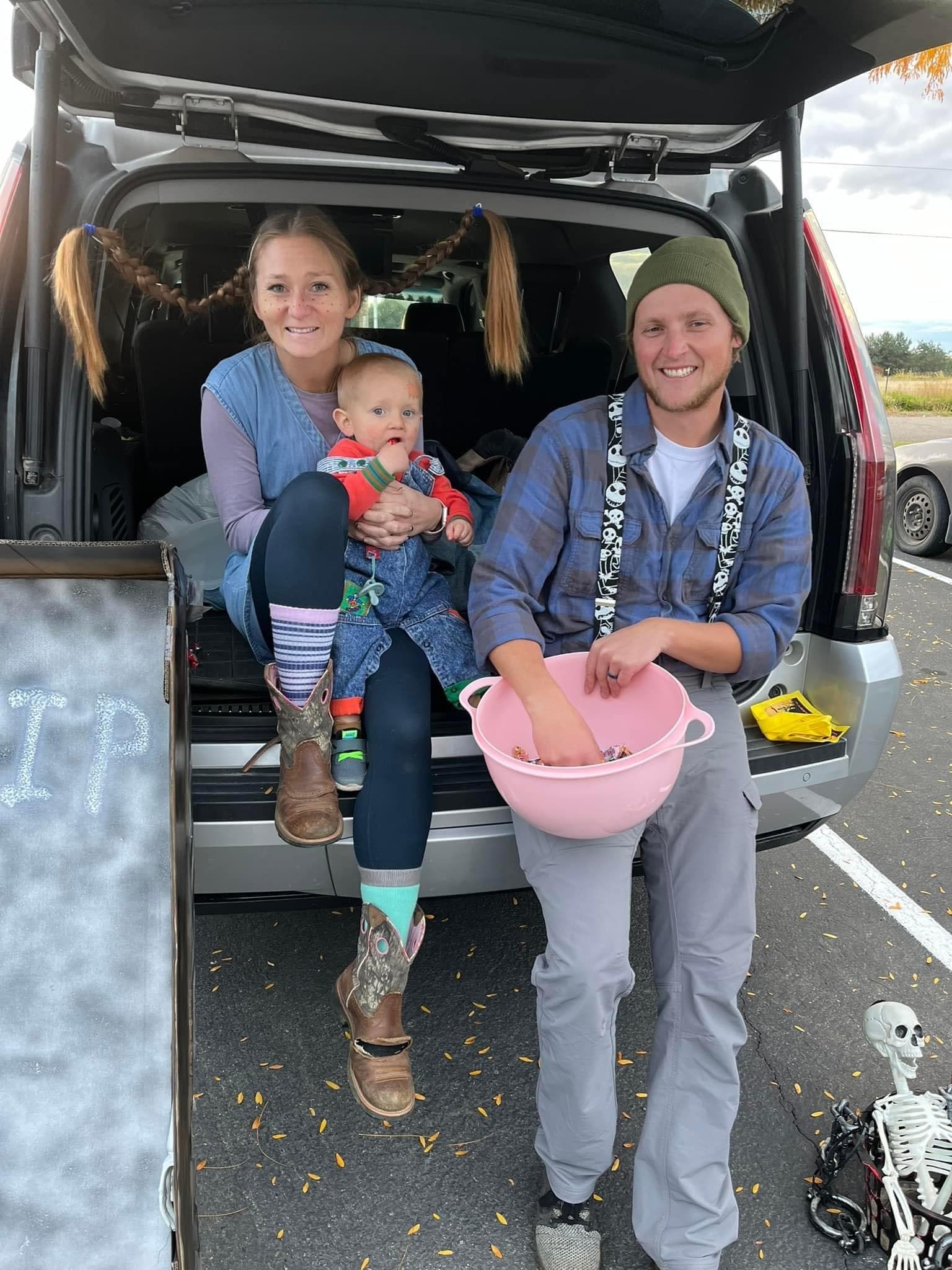 Emily Greer & Kyle Spencer photo 8