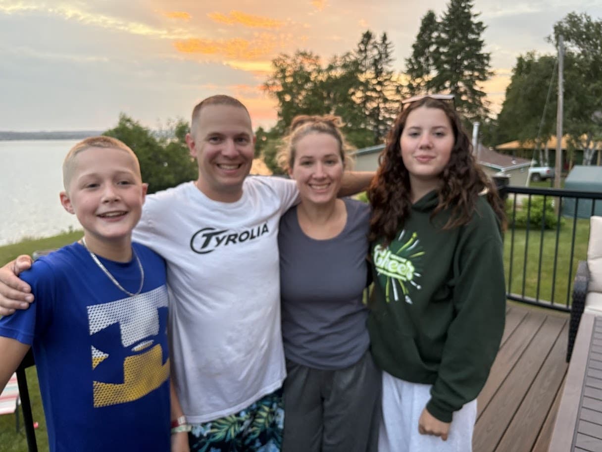 Leah & Chad photo 10