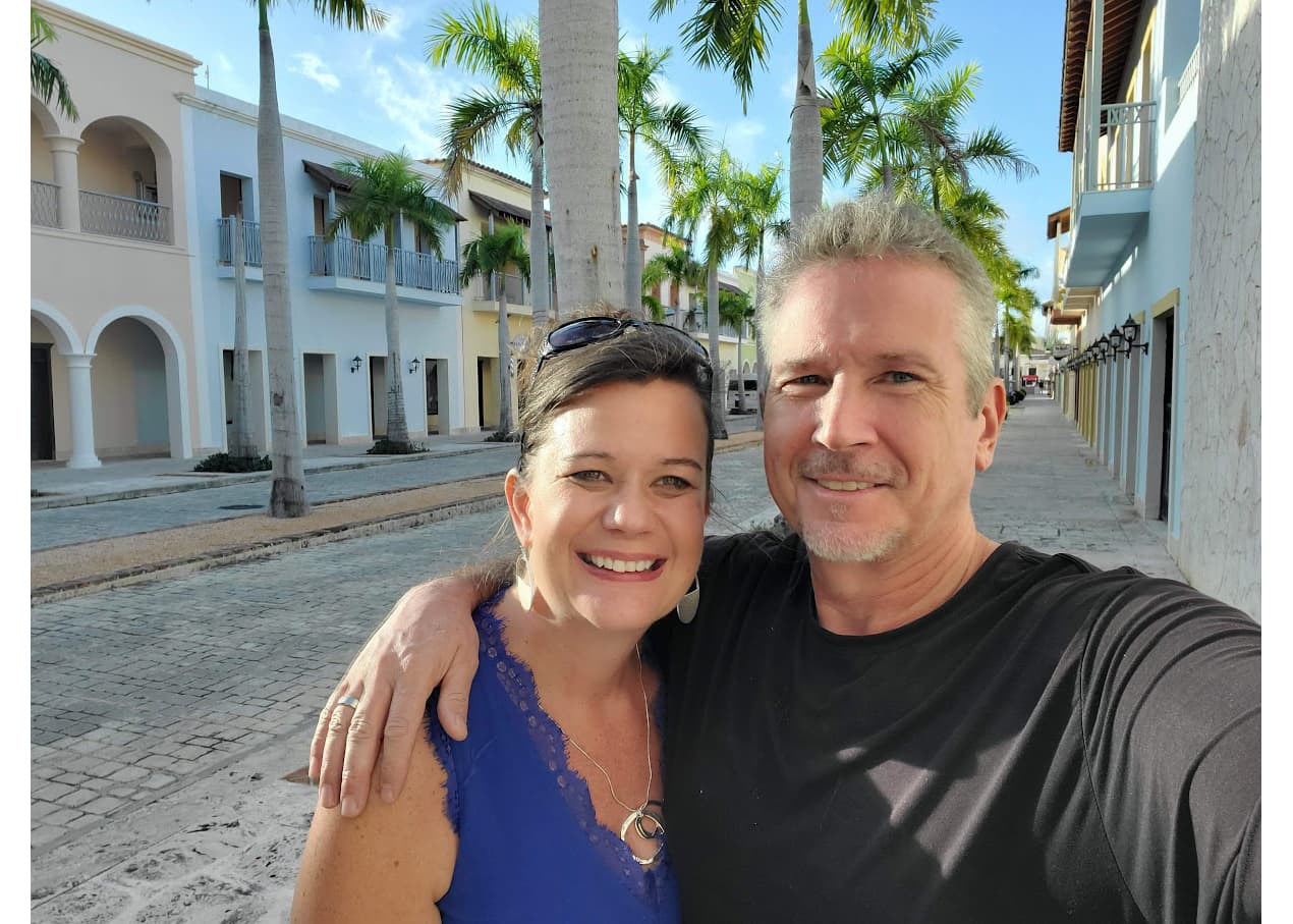 Bobbie Sue & Eric photo 2