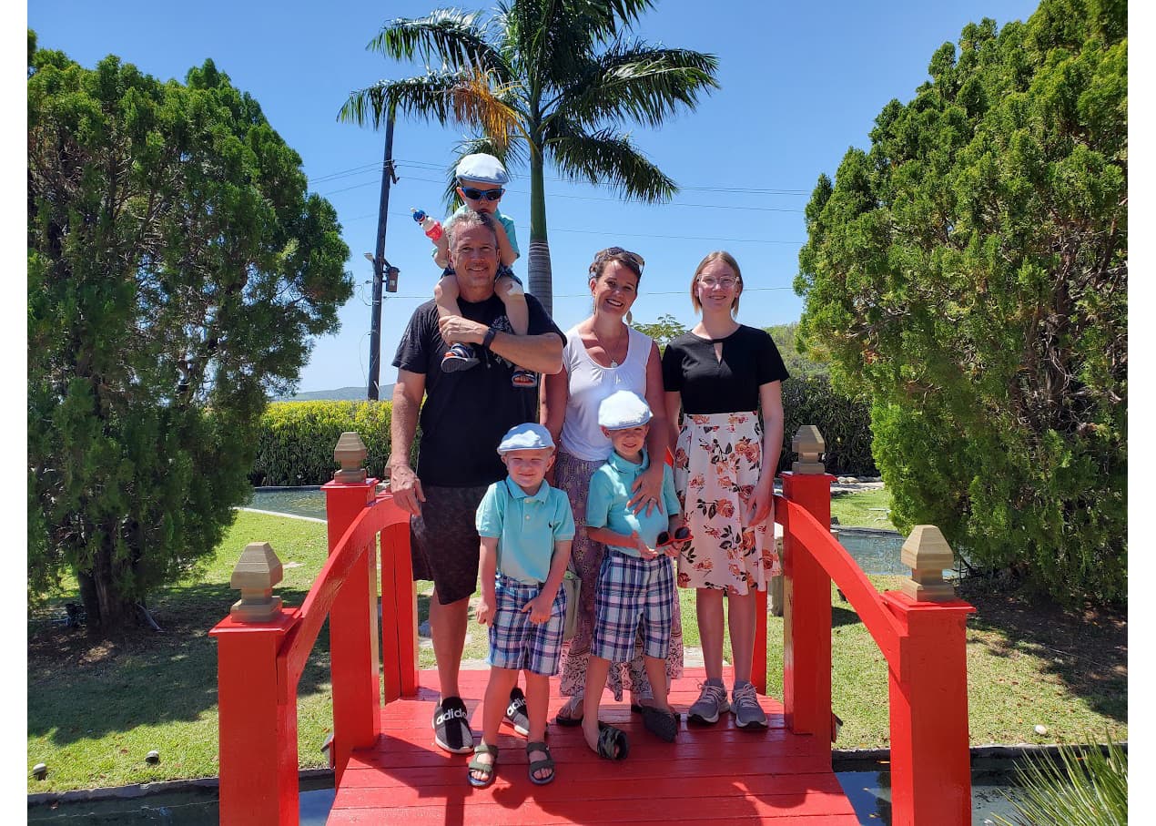 Bobbie Sue & Eric photo 4